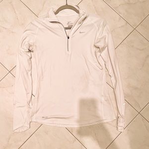 White Nike pullover - size M.